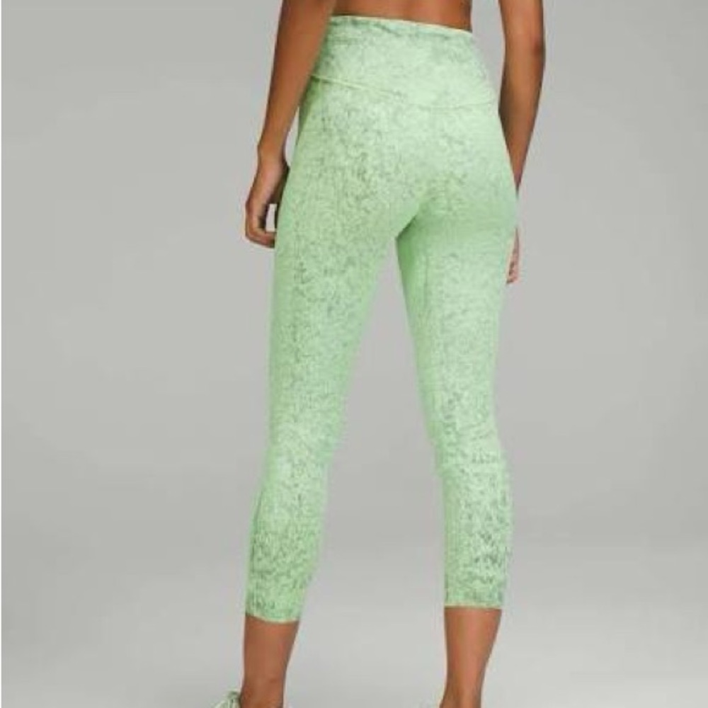 Lululemon Athletica Light Green Tights - Base Pace